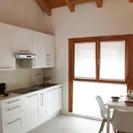 Charming & Modern In The Apartment *